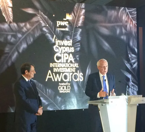 Governor receiving award