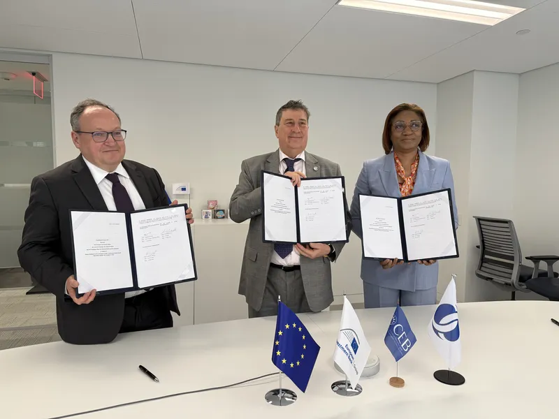 Mutual reliance agreement signature between CEB, EBRD and EIB