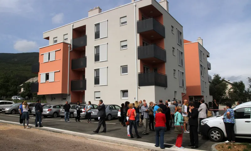 Apartment building in Korenica