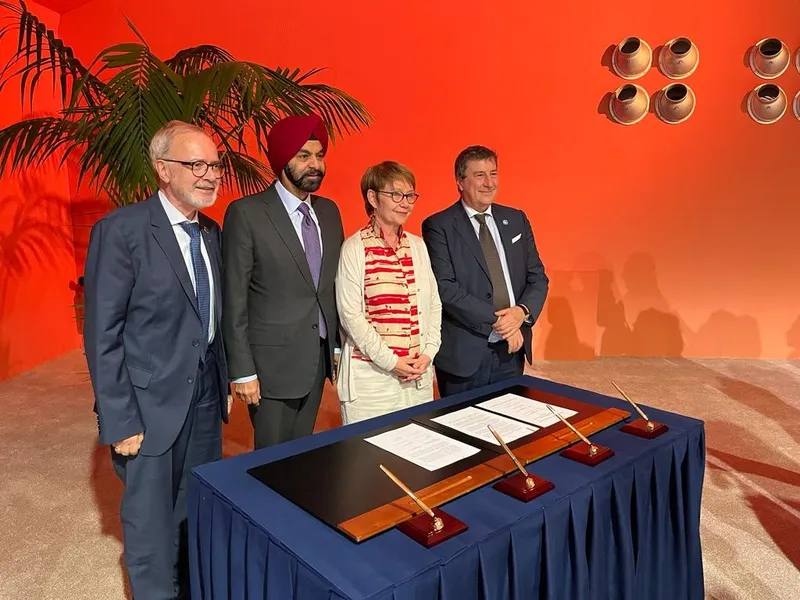 (de gauche à droite) : Werner Hoyer, Ajay Banga, Odile Renaud-Basso, Carlo Monticelli