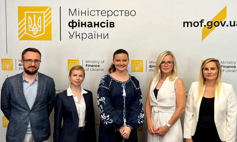 Ukraine's Deputy Finance Minister Olga Zykova (centre) with, to her right, CEB's Jasmina Glisovic and Diana Bertje; to her left, from International Financial Projects Dept, Olena Mykhaylova (Acting Director) and Deputy Head for Cooperation, Artem Ratiiev