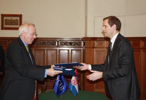 RHP Framework Agreement signed between Croatia and the CEB
