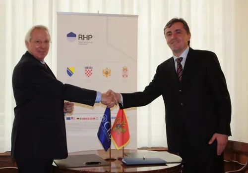 RHP Montenegro Signature