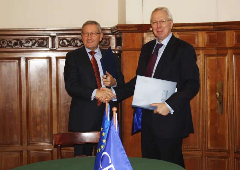 CEB and ESM sign Memorandum of Understanding