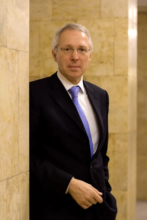 Rolf Wenzel new Governor of the CEB