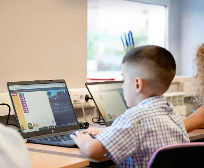 Albania school smar lab digital